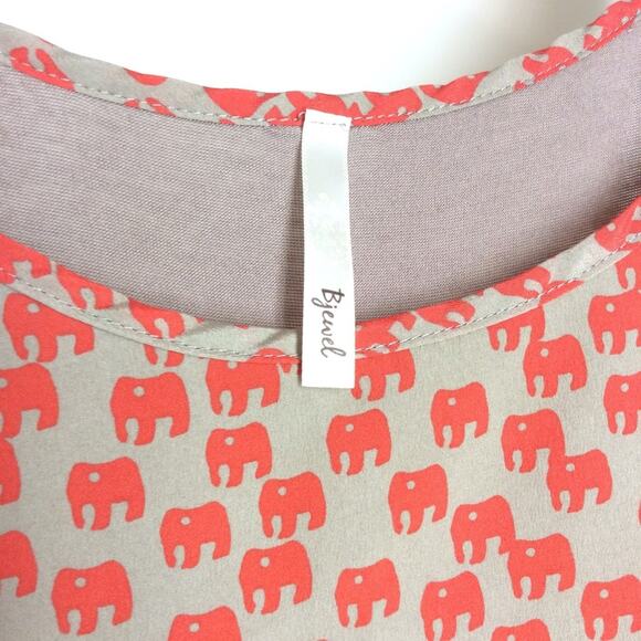 BJewel Elephant Print Sleeveless Top Orange Tan - Picture 2 of 4